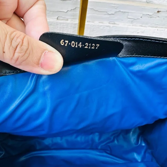 GUCCI Clutch with Iconic Sherry Line - Picture 10 of 10